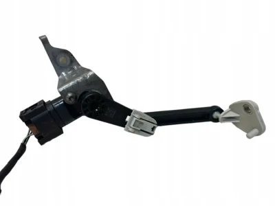 CZUJNIK POZIOMOWANIA LAMP + STELAŻ TYŁ BMW 2 U06