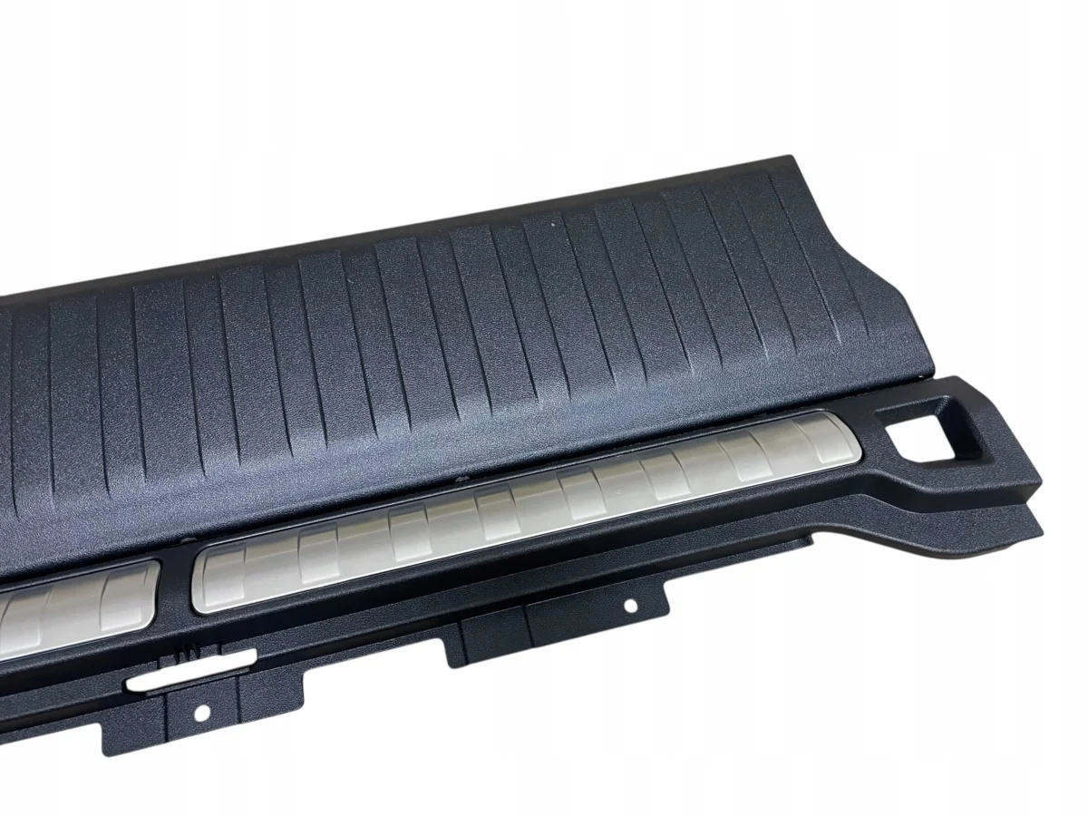 TRIM COVER BOOT LID BMW X5 G05 LCI PERFECT CONDITION — изображение 3