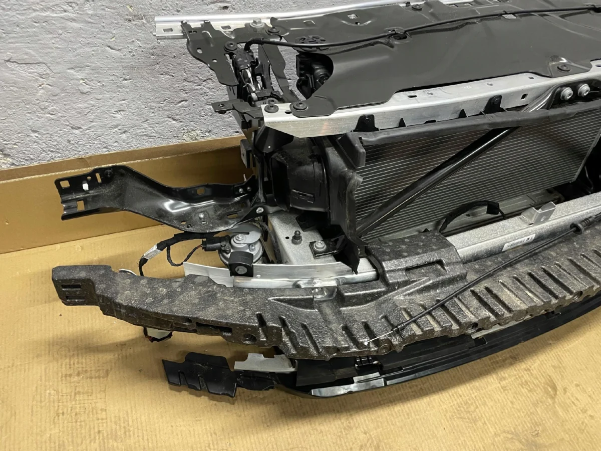 PAS PRZEDNI ZAMKI CHŁODNICE M-PAKIET BMW 5 G30 G31 LIFT 530D 3.0D - obrazek 8