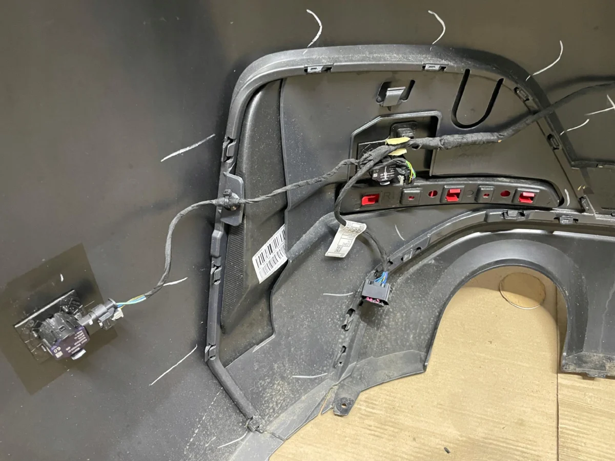 ZDERZAK TYŁ 6 x PDC INSTALACJA M-PAKIET BMW 4 G26 IDEAŁ KOLOR C36 - obrazek 11