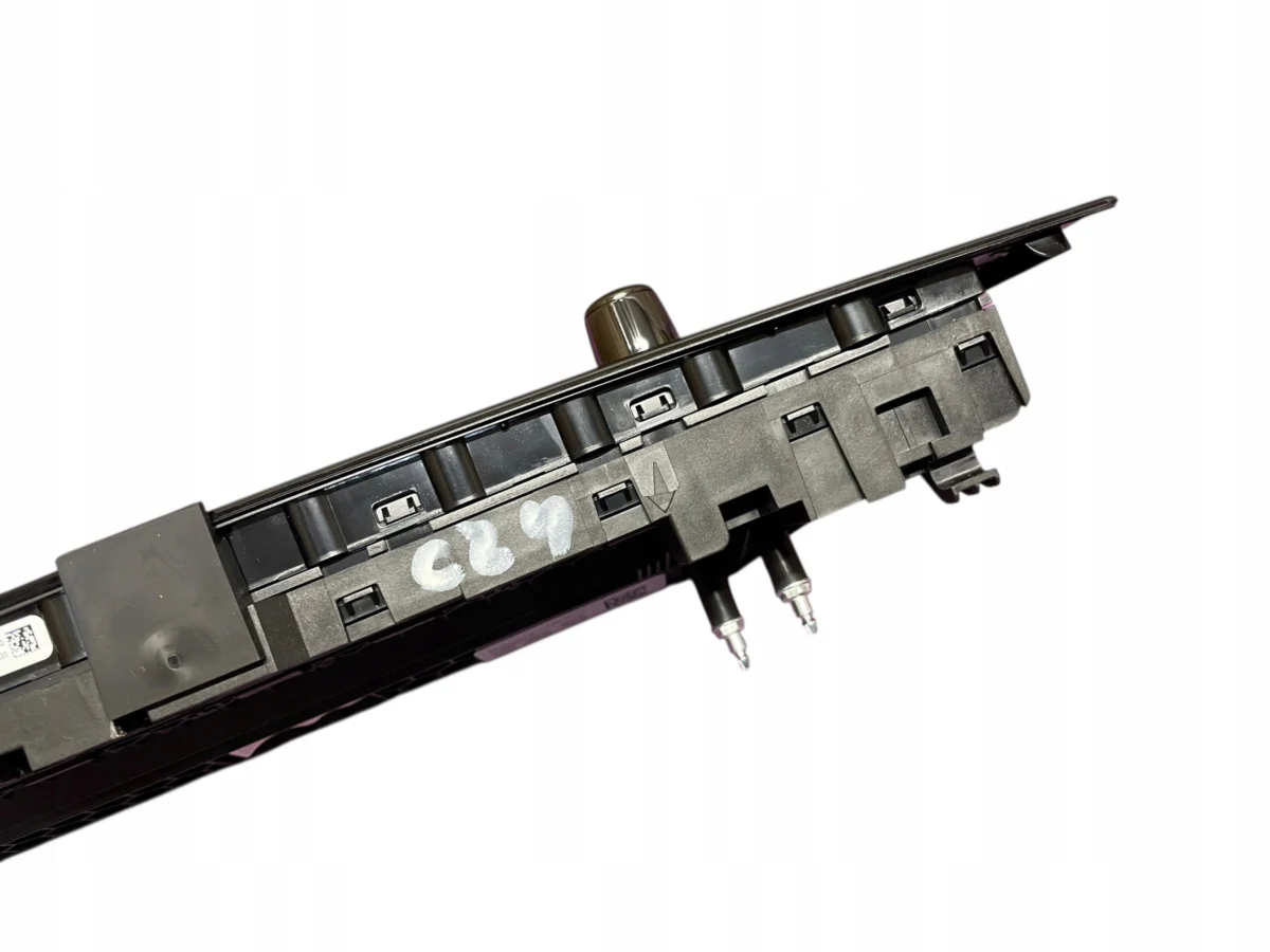 PANEL KLIMATYZACJI RADIA BMW BMW 5 G30 G31 6 G32 LCI - obrazek 6