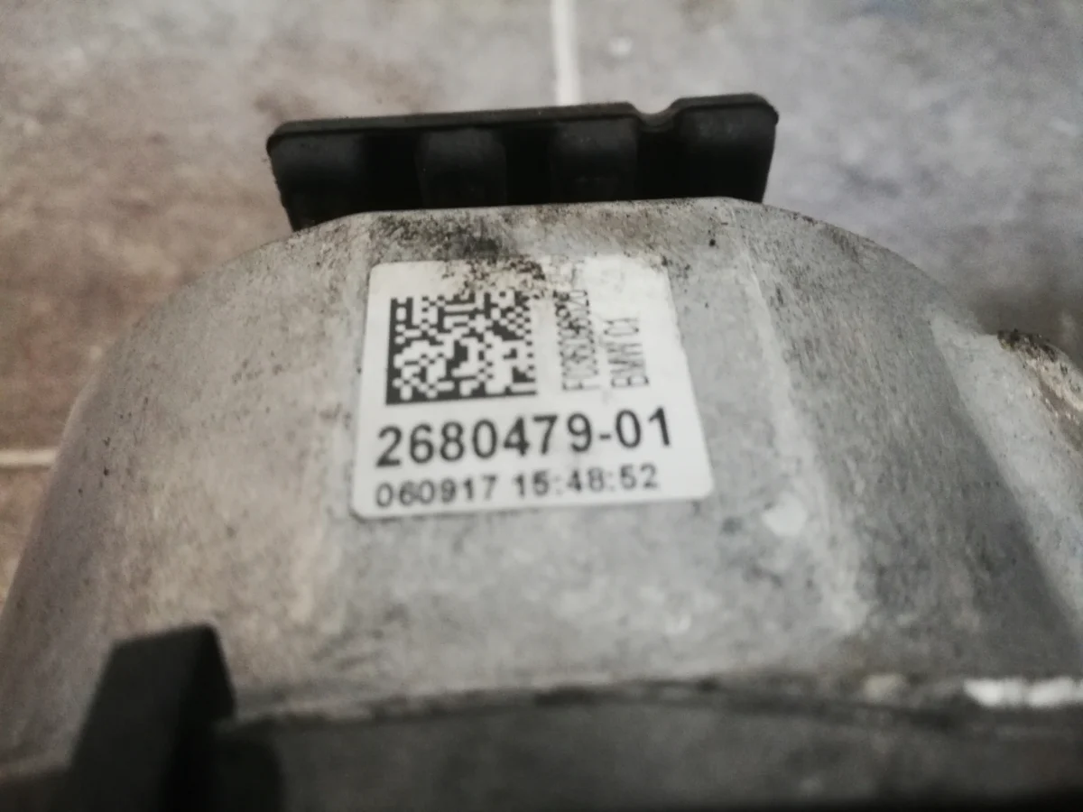 Подушка двигуна ліва BMW X3 G01 X4 G02 2680479 - Зображення 2