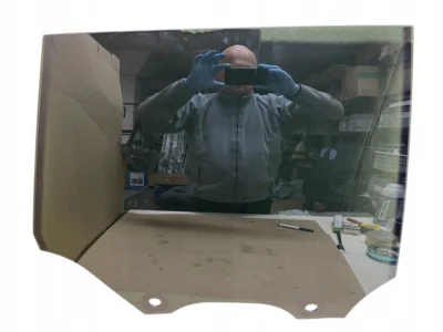 SZYBA DRZWI PRAWY TYŁ CIEMNA BMW IX I20 2021R