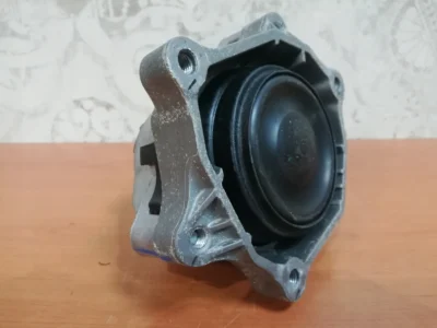 Engine Mount RIGHT BMW 3 F30 4 F33 NEW