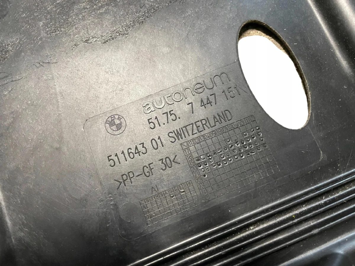 UNTERBODENVERKLEIDUNG MITTE BMW 4 G26 NEUWERTIG – Bild 3