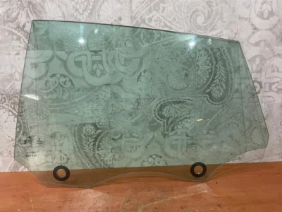 SZYBA DRZWI LEWY TYŁ BMW 6 GT G32 17R