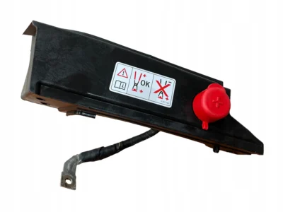 KLEMA PLUSOWA POKRYWA AKUMULATORA BMW F45 225XE