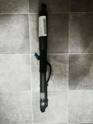 Siłownik siłowniki klapy BMW X3 G01 nowy 7397322