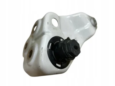 WSPORNIK UCHWYT MOCOWANIE BŁOTNIKA PRZÓD LEWY BMW X5 G05 KOLOR A96