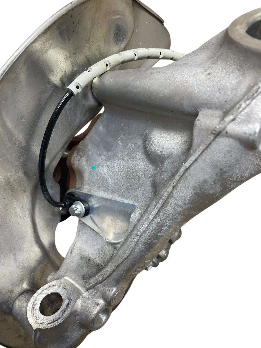 ZWROTNICA PIASTA PRZÓD LEWA + CZUJNIK ABS KOMPLET BMW X1 U11 24R - obrazek 7