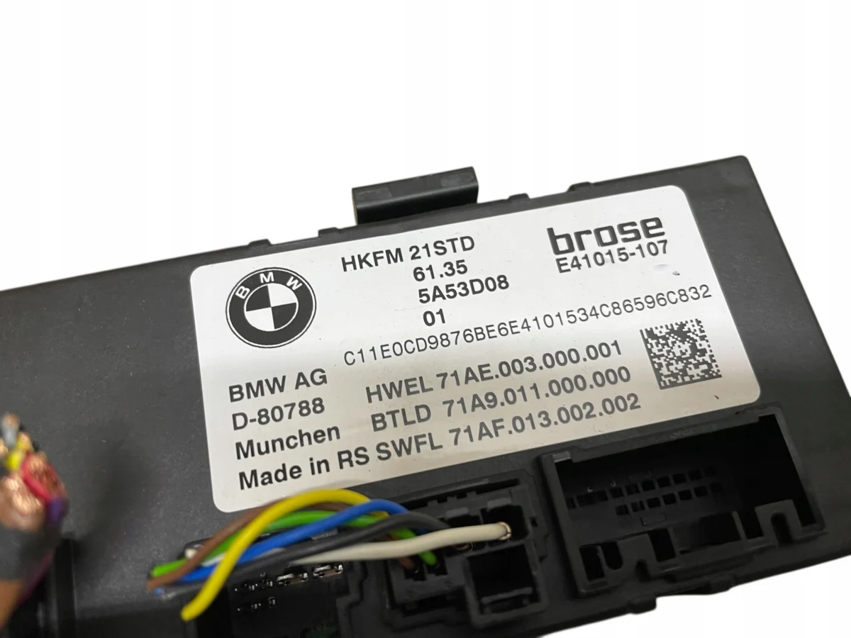 MODUŁ SIŁOWNIKA TYLNEJ KLAPY BAGAŻNIKA + WTYCZKI BMW 7 i7 G70 - obrazek 2