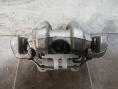 Zacisk hamulca prawy tył BMW 4 F33 420i NOWY