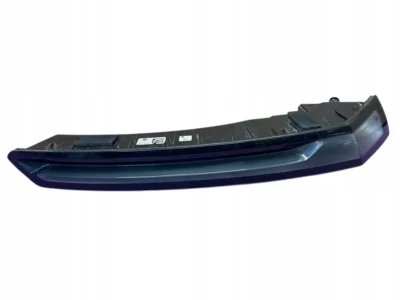 LAMPA TYŁ PRAWA SPORT BMW iX I20 USA SEA