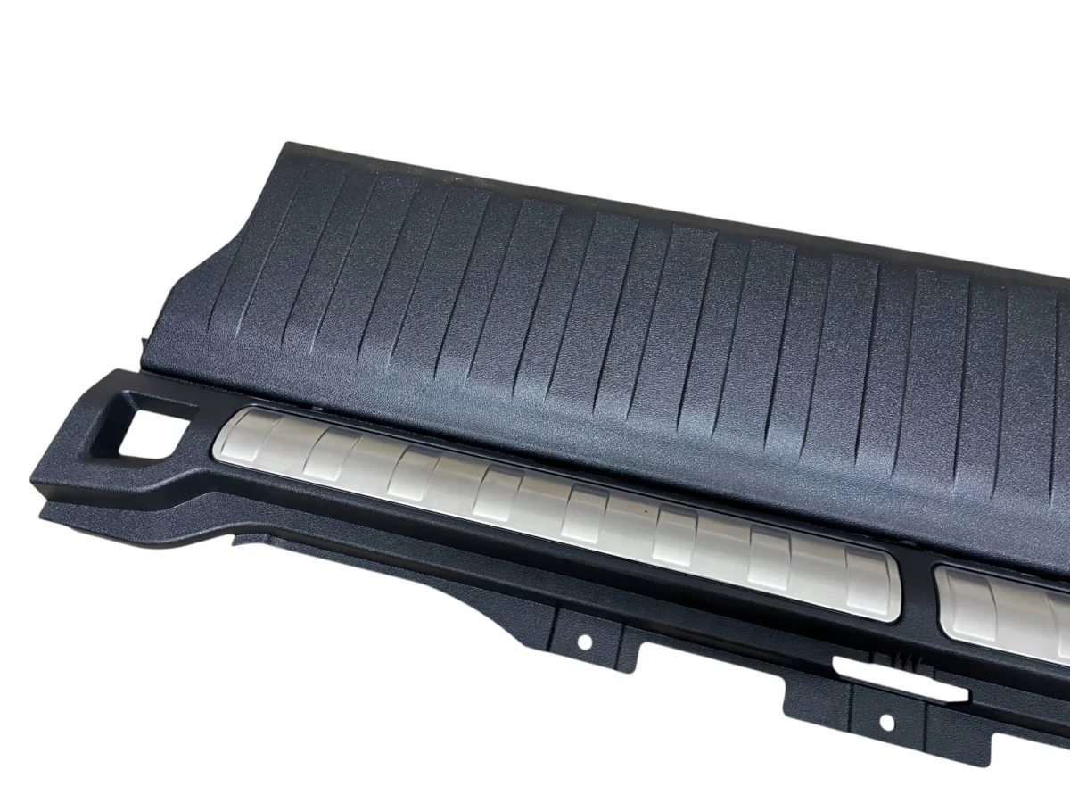 TRIM COVER BOOT LID BMW X5 G05 LCI PERFECT CONDITION — изображение 2