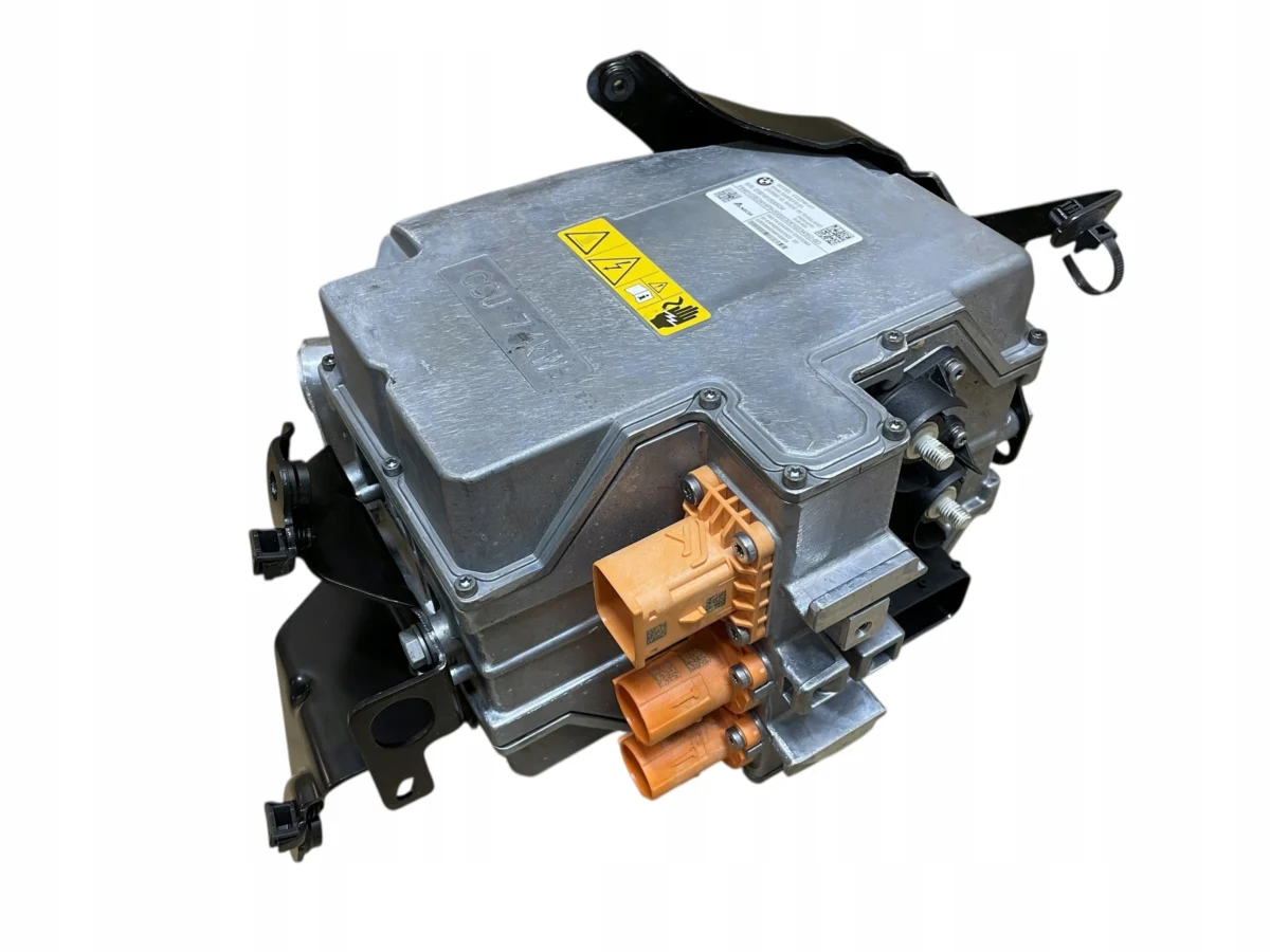 FALOWNIK PRZETWORNICA NAPIĘCIA HYBRYDA 7.4KW BMW XM G09 2023R IDEAŁ