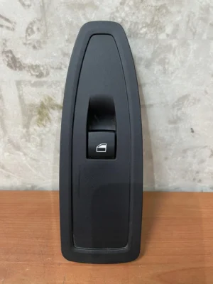 Włącznik przełącznik otwierania szyby BMW 3 F30