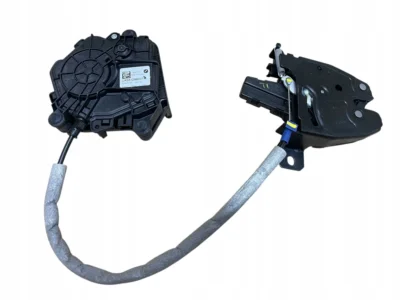 ZAMEK TYLNEJ KLAPY PRAWY BMW X7 G07 LCI IDEAŁ