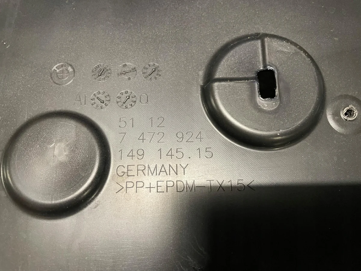 НАКЛАДКА БЛЕНДА ЗАДНЬОГО БАМПЕРА BMW i3 I01 LCI КОЛІР C1W - Зображення 7