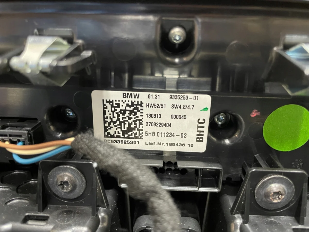 RADIO CLIMATE CONTROL AIR VENT PANEL BMW i3 I01 - Image 5