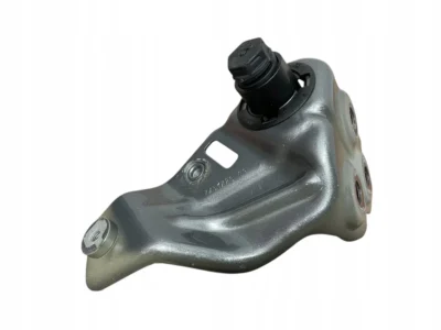 WSPORNIK UCHWYT MOCOWANIE BŁOTNIKA PRZÓD LEWY BMW X7 G07 LCI KOLOR C4W