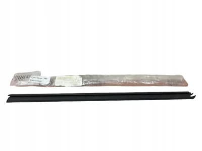 LISTWA WEWNĘTRZNA DRZWI PRAWA BMW 1 E87 E87 LCI