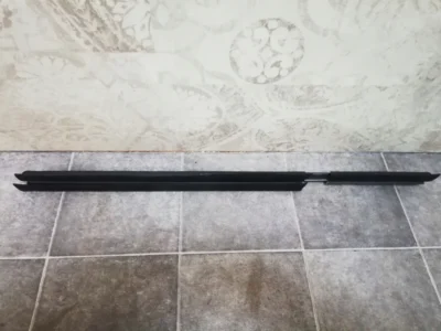 Listwa uszczelka szyby drzwi tył lewe BMW X3 G01