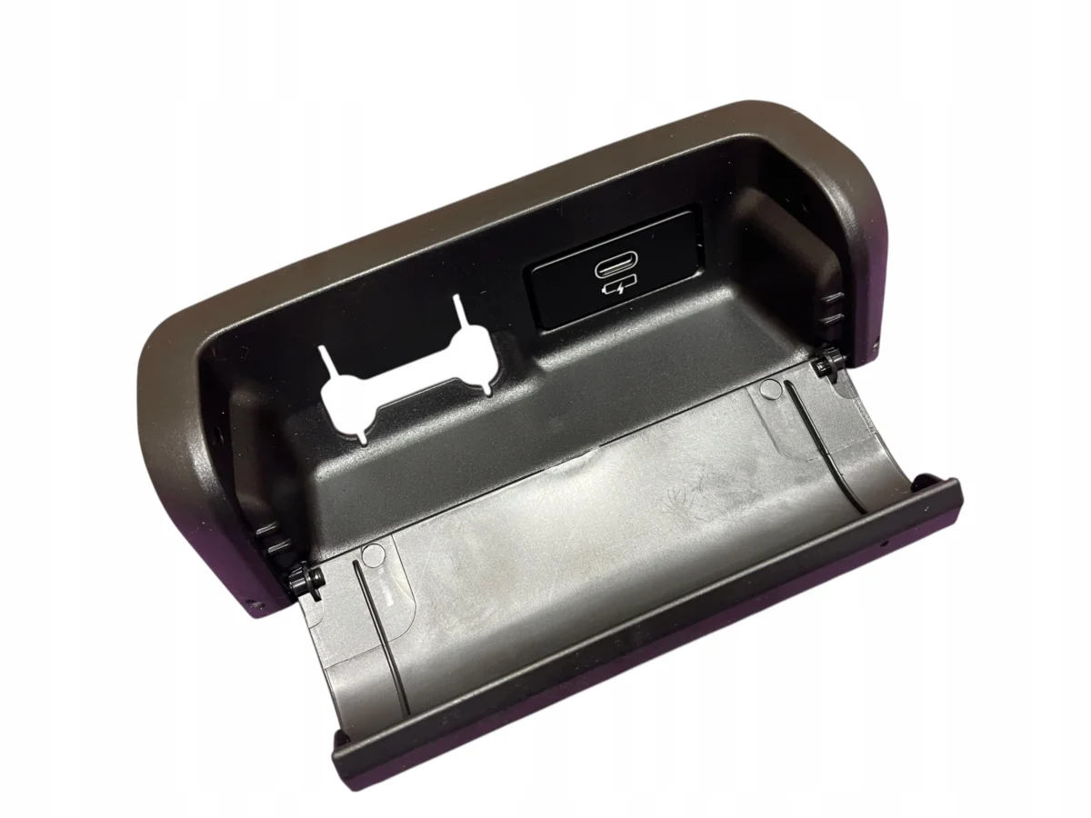 OSŁONA PORTU USB ŁADOWANIA LEWY TYŁ+PORT USB BMW 4 G22 - obrazek 2