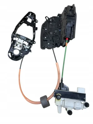 ZAMEK DRZWI LEWY TYŁ + DOCIĄG SOFT CLOSSE BMW 5 G30 LCI