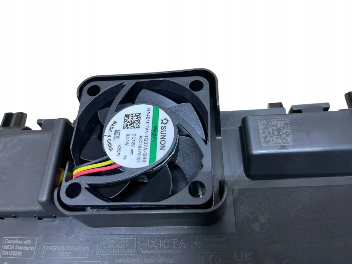 ŁADOWARKA INDUKCYJNA TUNELA KONSOLI BMW iX I20 - obrazek 4