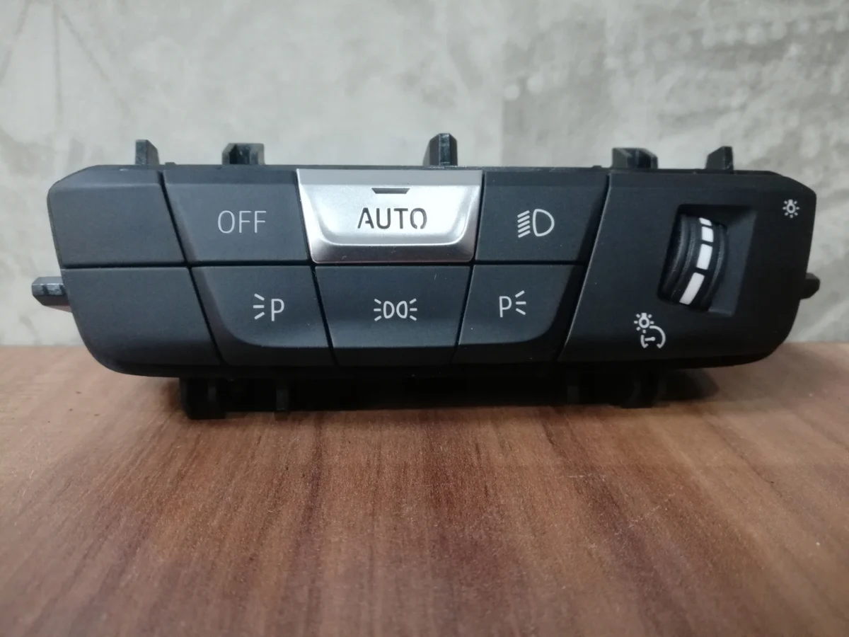 Przełącznik świateł do BMW Z4 G29 USA 9471942
