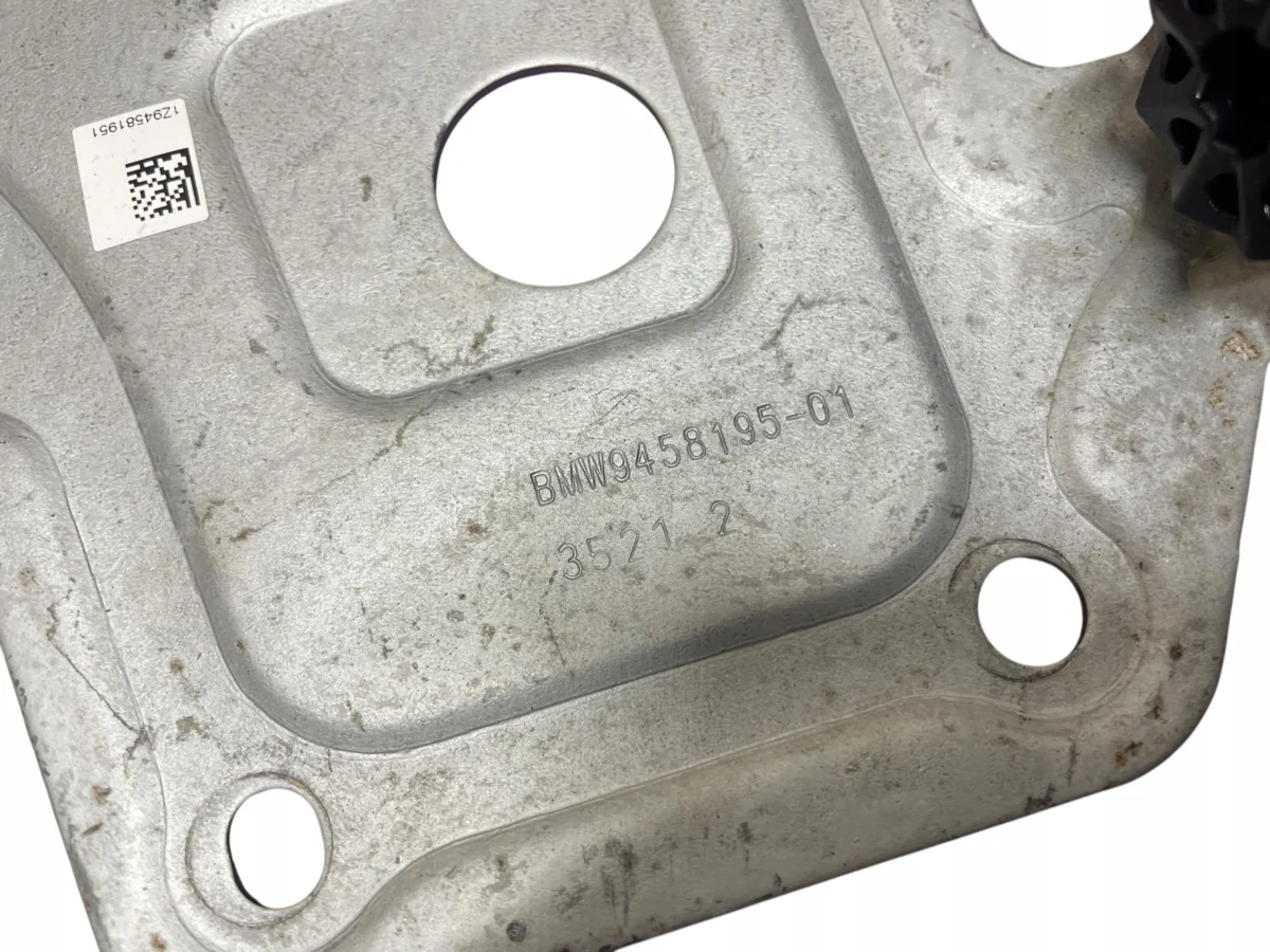 UCHWYT MOCOWANIE BLACHA BMW 5 G30 LCI - obrazek 3