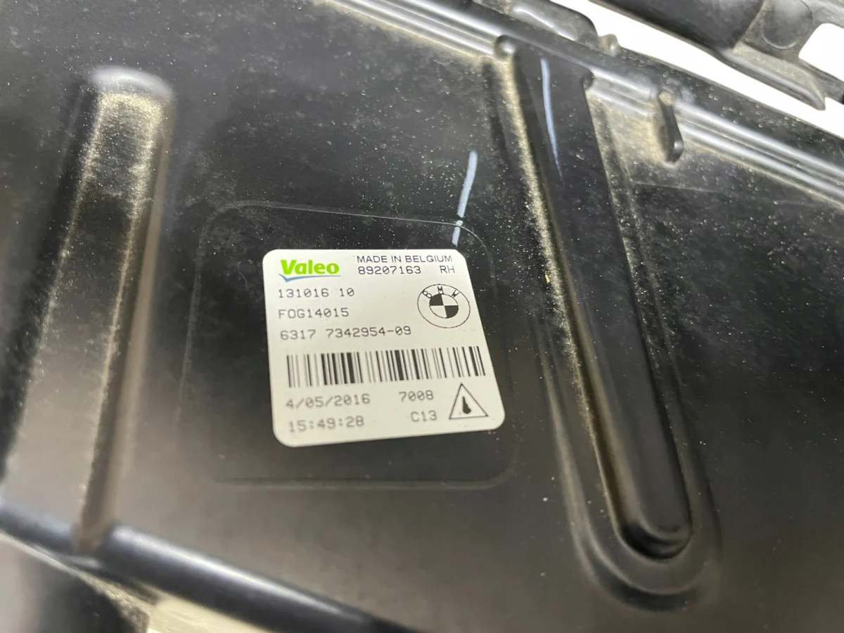 ŚLIZG ZDERZAKA PRZÓD PRAWY + HALOGEN + TERMOMETR KOMPLET BMW 7 G11 G12 - obrazek 9