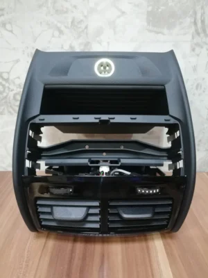 Rear Center Console Cover with Air Vent BMW 5 G30 G31