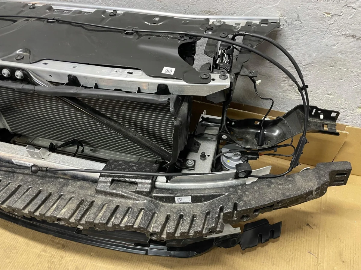 PAS PRZEDNI ZAMKI CHŁODNICE M-PAKIET BMW 5 G30 G31 LIFT 530D 3.0D - obrazek 4