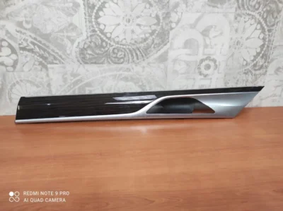 Dekor drzwi tył lewy BMW G12