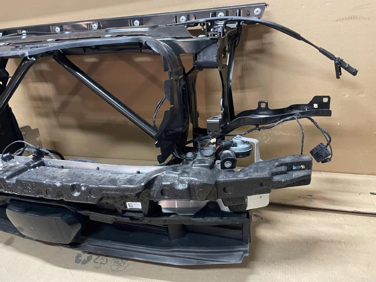FRONT PANEL + COMPLETE RADIATOR SET BMW X5 G05 LCI 40D EXCELLENT CONDITION — изображение 4