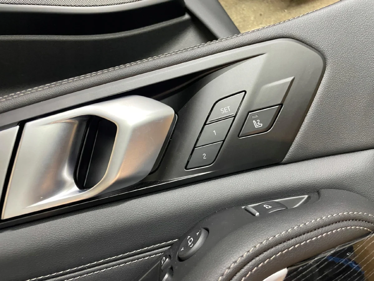 FOTELE KANAPA TUNEL TAPICERKI SKÓRA CZARNA WENTYL BMW X5 G05 LCI IDEAŁ EU - obrazek 3