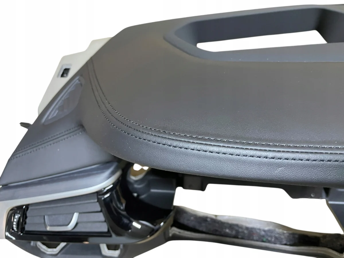 DASHBOARD CONSOLE NAPPA LEATHER HEAD UP BLACK THREAD BMW 5 G30 G31 LCI LIFT - Image 4