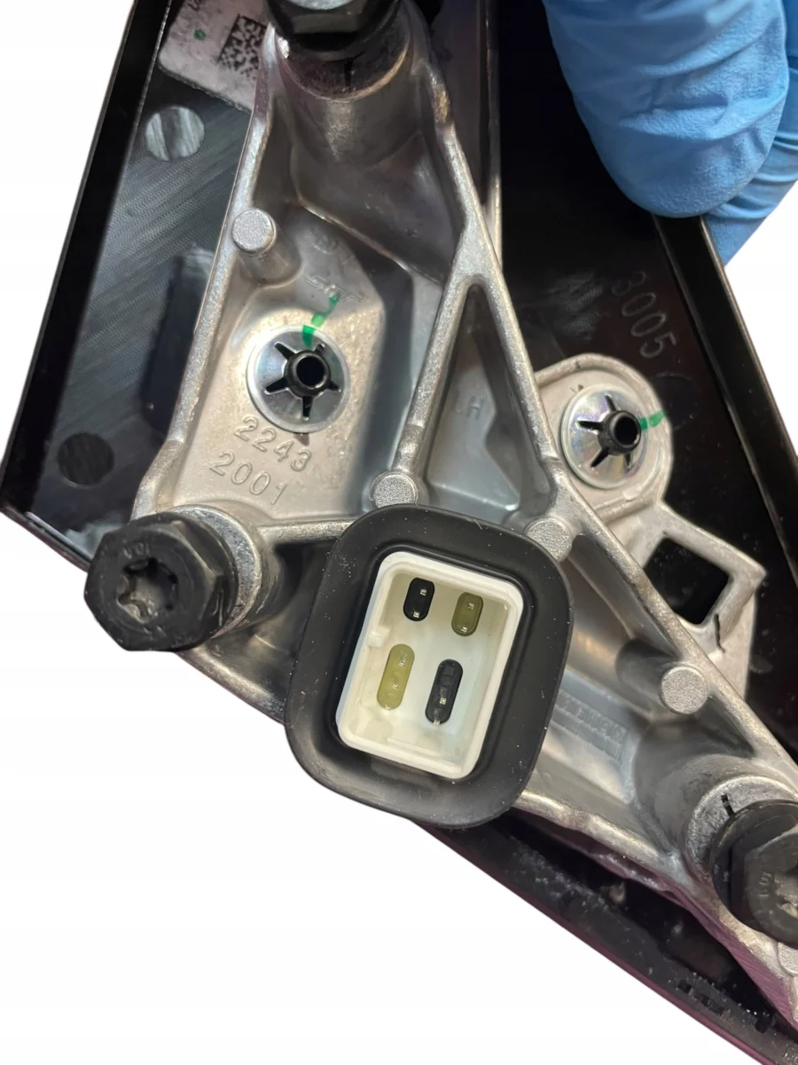 LUSTERKO LEWE 9 PIN KAMERA SCHADOW LINE M-PAKIET BMW 4 G26 C4P - obrazek 6