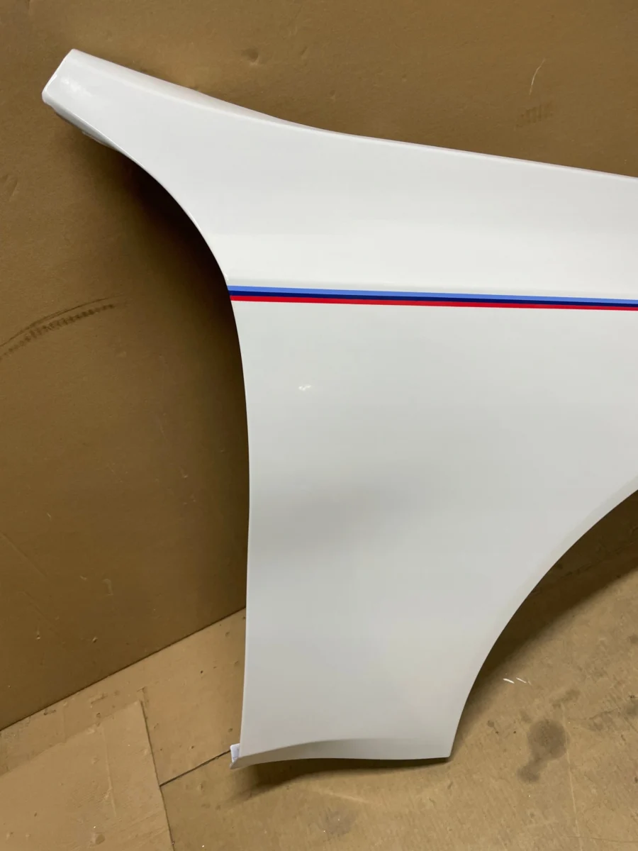 KOTFLÜGEL VORNE RECHTS BMW 7 G70 M-PAKET A300 – Bild 5