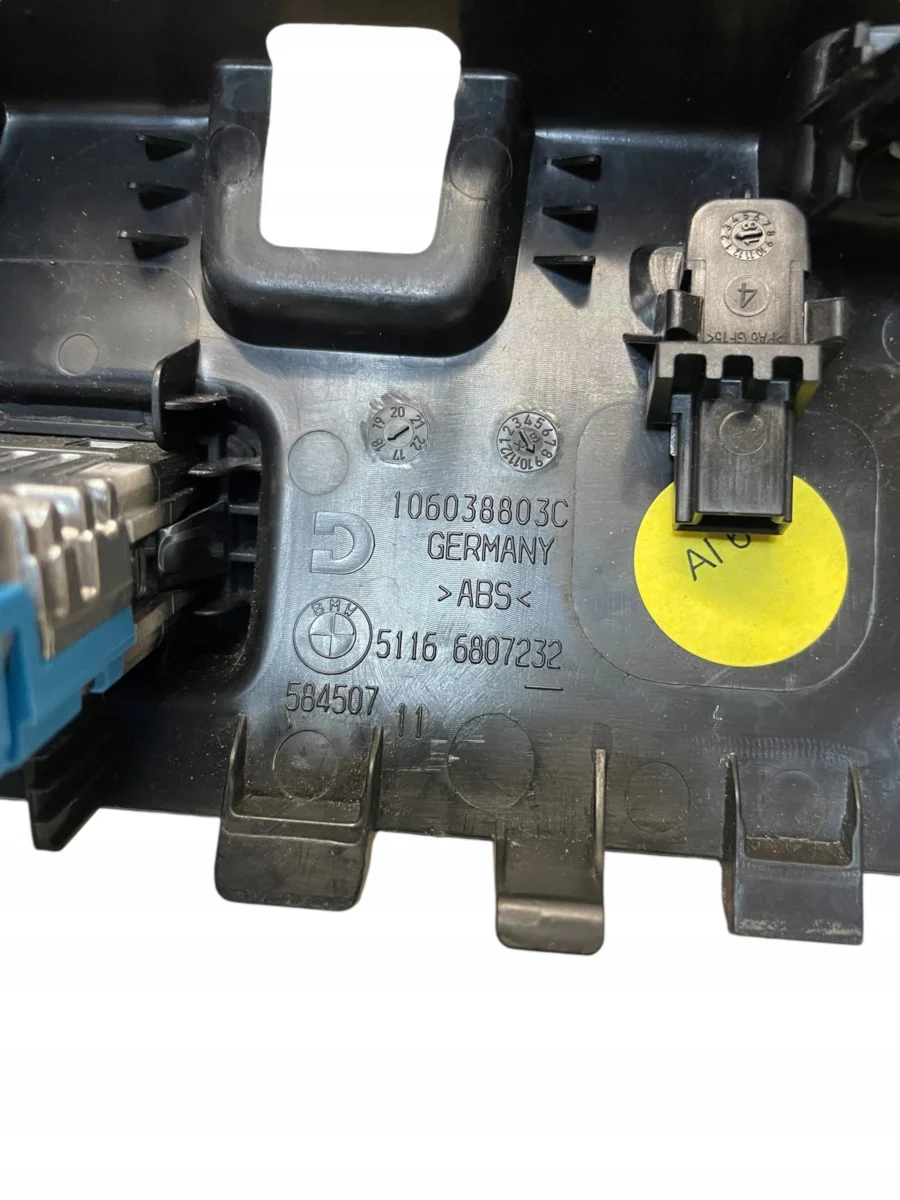 GNIAZDO PORT USB BMW 3 G20 G21 - obrazek 4